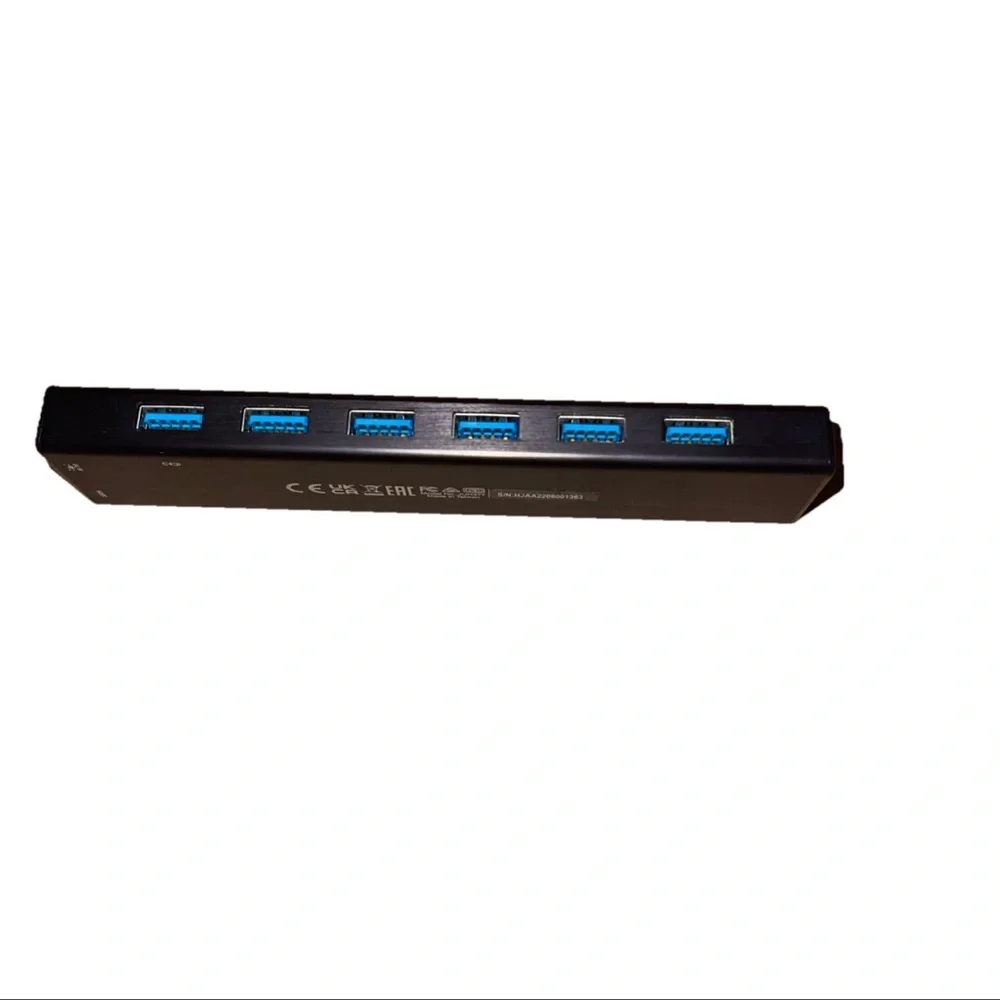 j5create JUH377 7-Port USB 3.0 Hub 5Gbps BC 1.2 Fast Charge - Picture 3 of 4